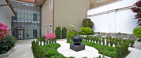 Hotel Maribor & Garden Rooms