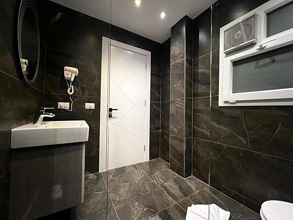 Onyx Pyramids Boutique Hotel