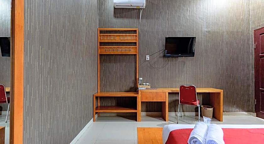 RedDoorz Syariah near UISU Medan