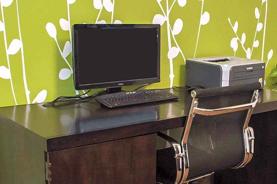 Sleep Inn & Suites Harbour Pointe