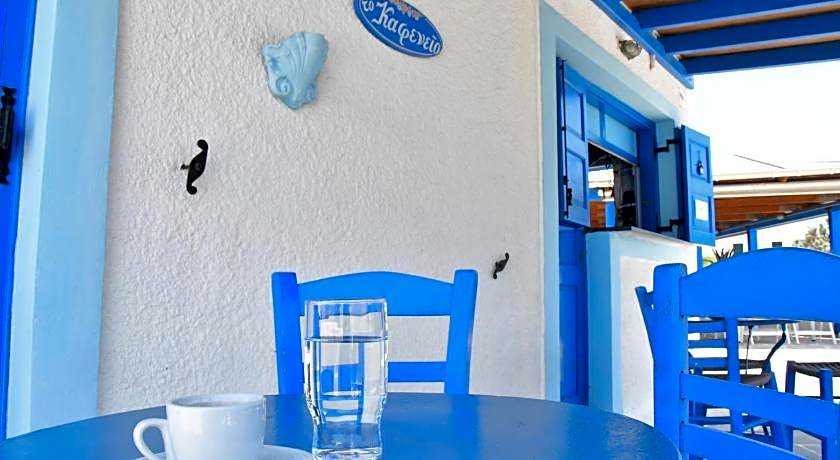 Blue Dolphin Studios and Apartment