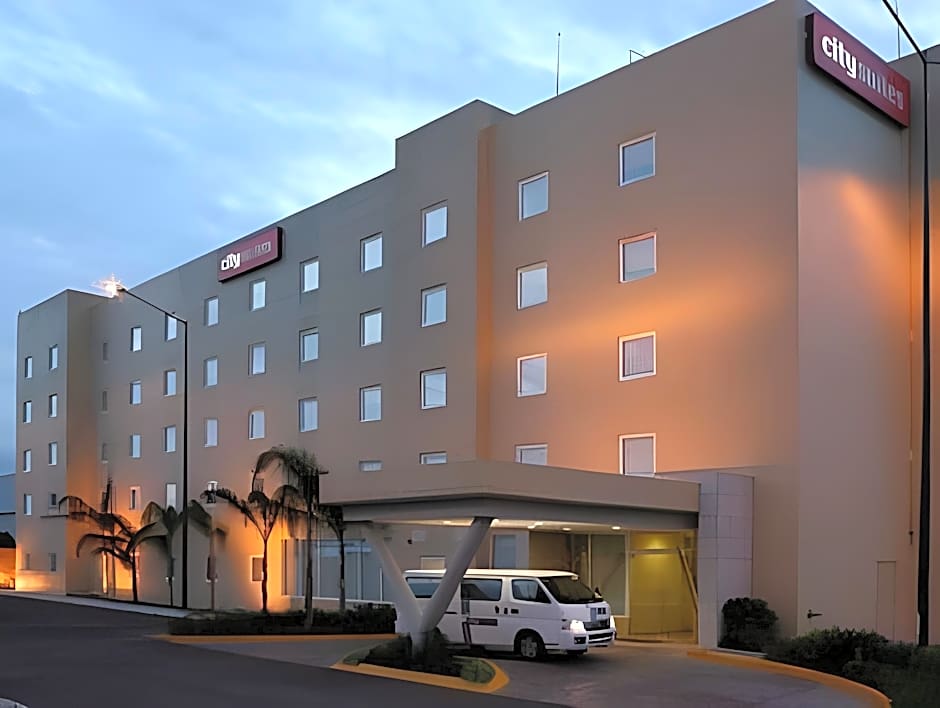Sierra Suites By HP Hotels