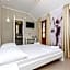 Hostel Dvor