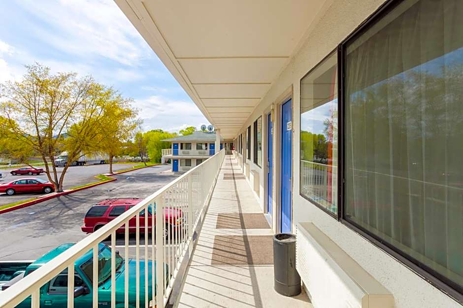 Motel 6-Klamath Falls, OR