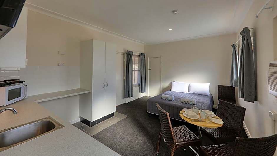 Cowra Motor Inn