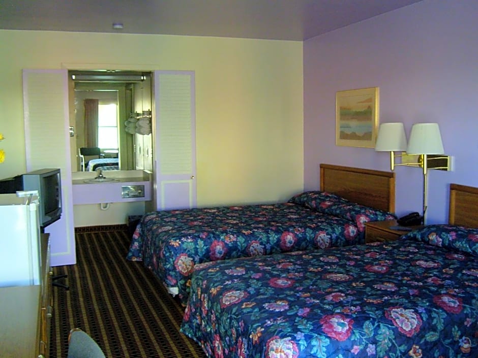 Relax Inn - Shelby