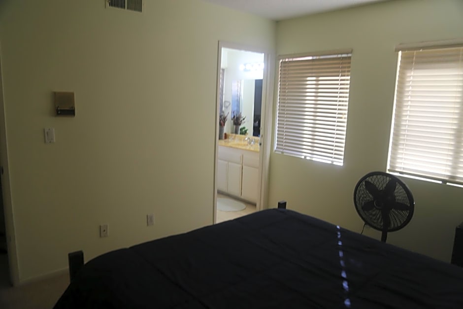 Bed and Breakfast in Hollywood Hills