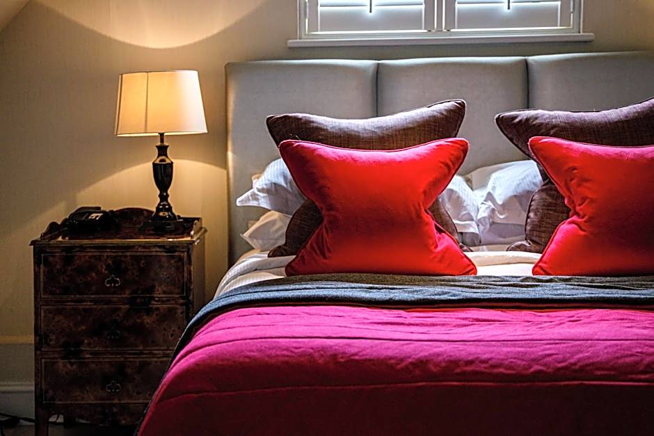 Langshott Manor - Luxury Hotel Gatwick