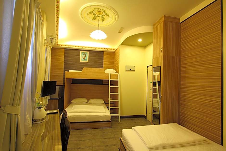 Shamrock Guest House ll