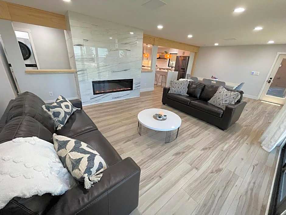 Lake Bluff Inn and Suites