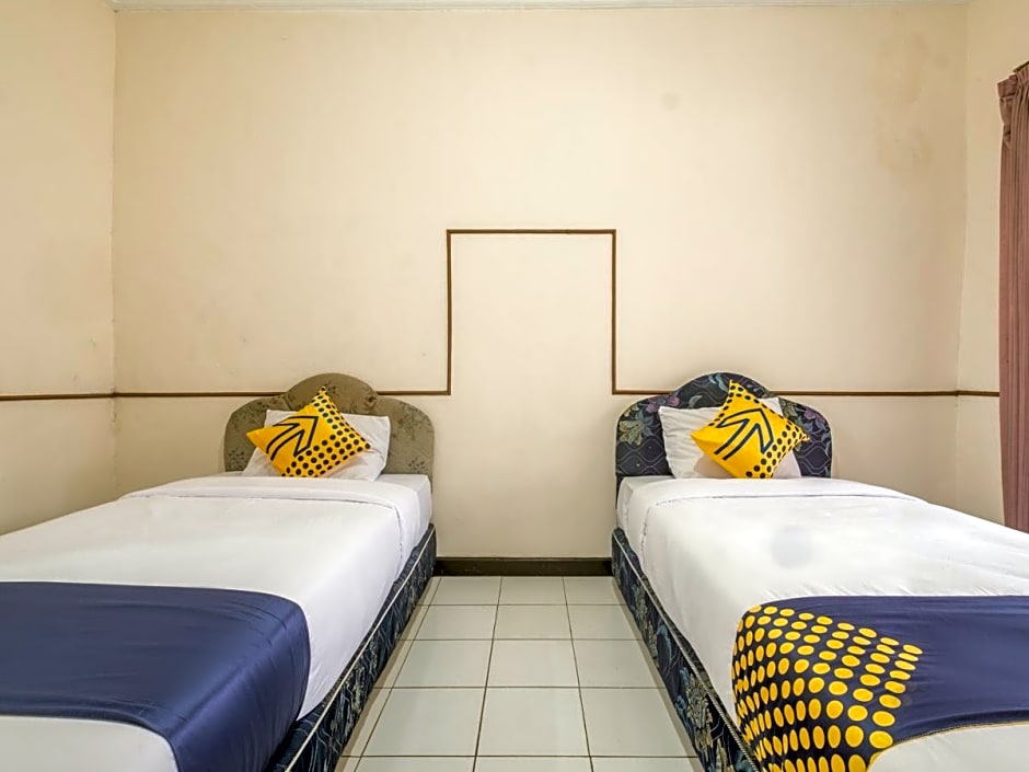 SPOT ON 2341 Hotel Padjajaran 2