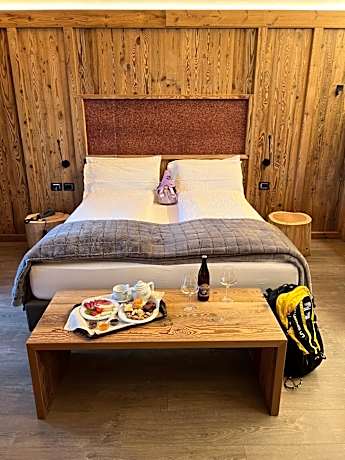 Superior Deluxe Double or Twin Room