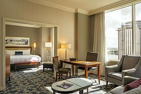 Grand King Suite