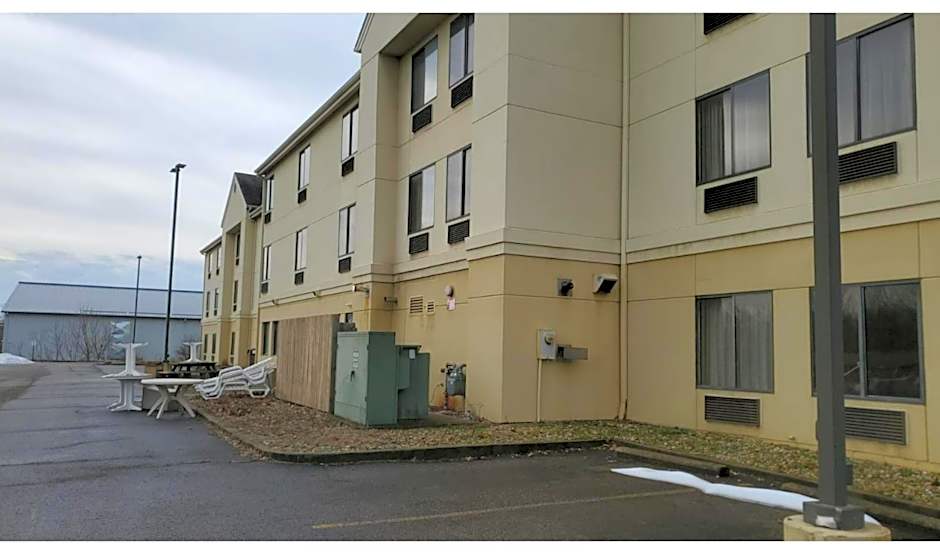 Cambridge Inn by Capital O near I-70 / I-77