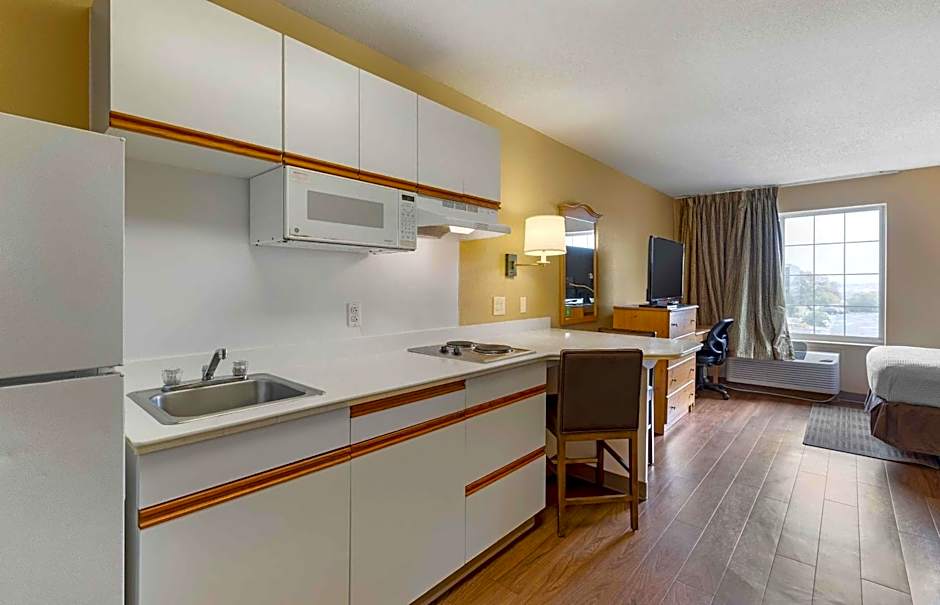 Extended Stay America Suites - St. Louis - Westport - Central