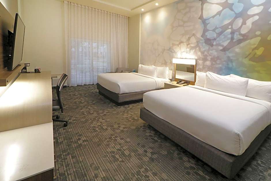 Photo 1 of 4 of Larger 2 Queen Beds Guestroom, Balcony