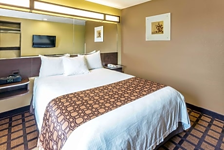 1 Queen Bed, Nonsmoking