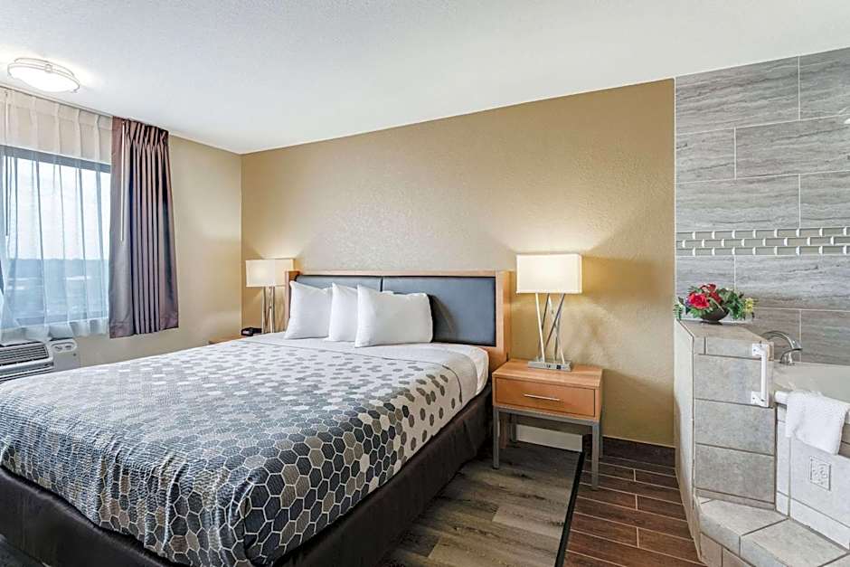 Econo Lodge Madison East