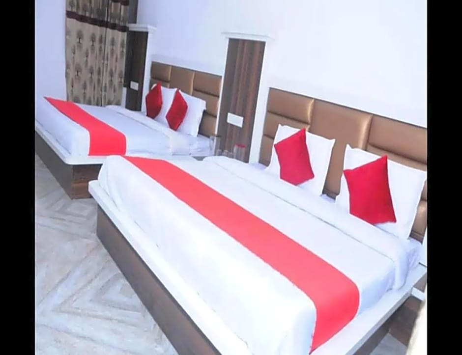 Hotel Lords Paradise