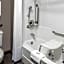 Baymont by Wyndham Glenview