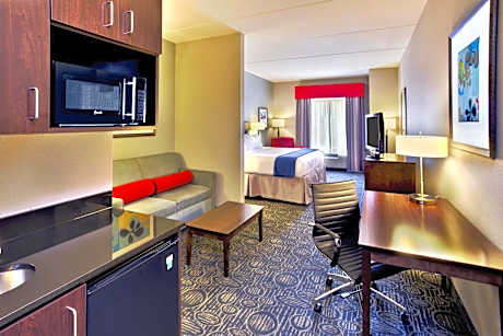 King Suite - Communication Accessible