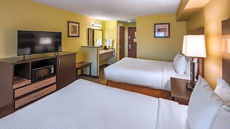 Queen Room with Two Queen Beds
