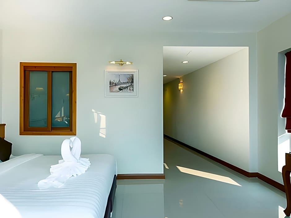 Kanchanaburi City Hotel