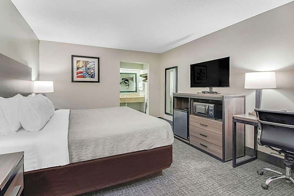 Quality Inn - White House
