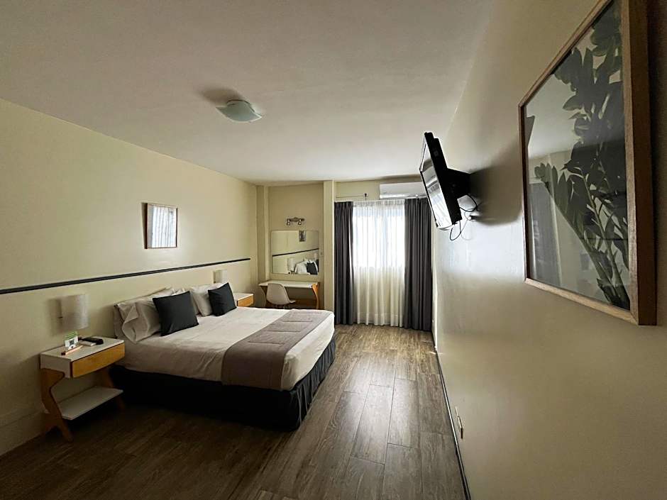 Alpino Hotel