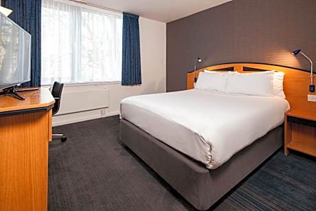 Double Room with Free Hot Breakfast - Accessible