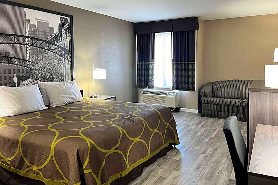 Super 8 by Wyndham Harrison OH