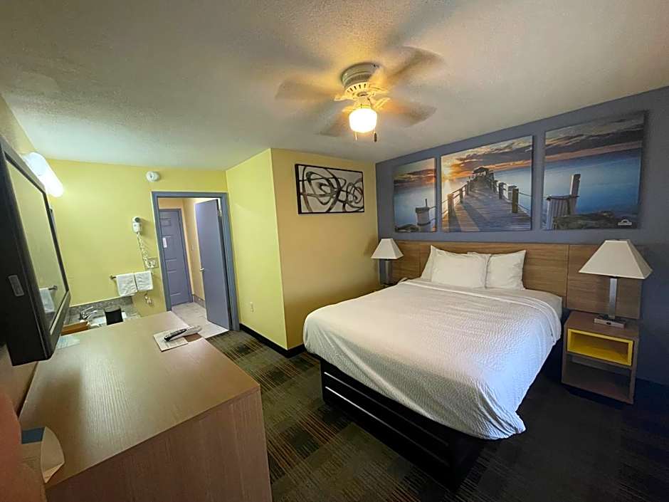 Days Inn by Wyndham Holladay