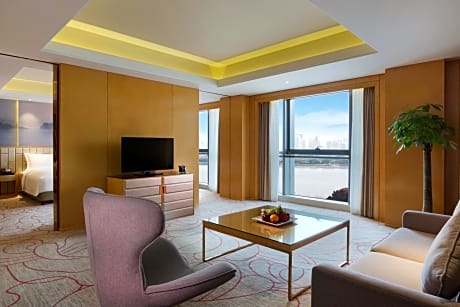 Executive King Suite with River View