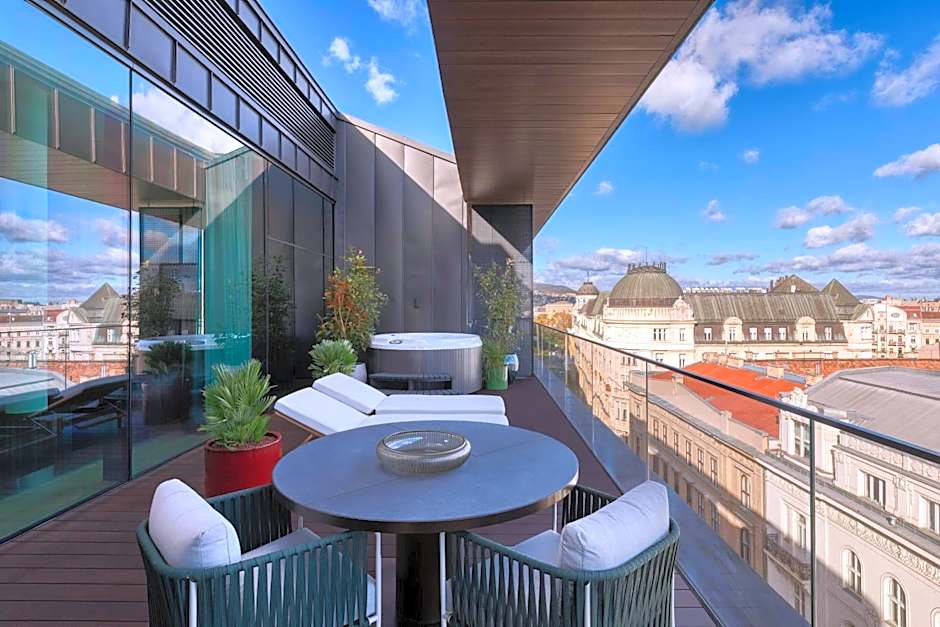 Dorothea Hotel, Budapest, Autograph Collection