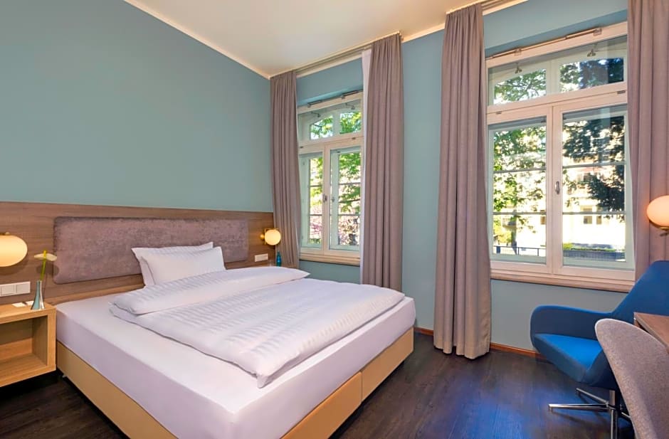 Photo 1 of 3 of Superior Plus Single Room