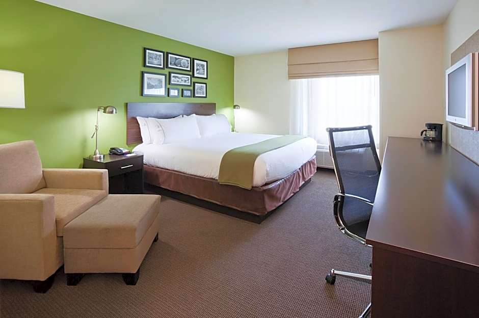 Holiday Inn Express Hotel & Suites Rogers By IHG