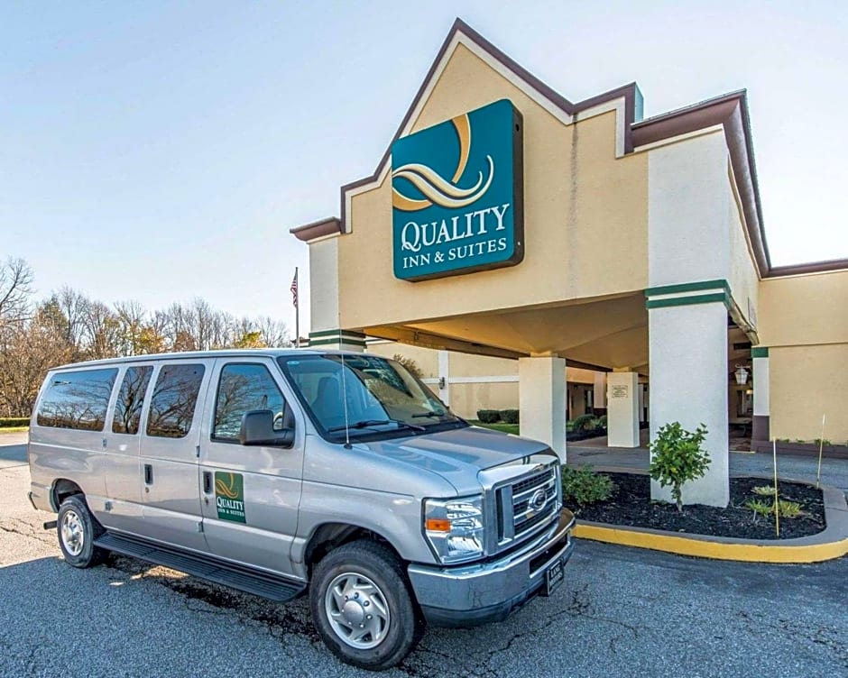 Quality Inn & Suites Conference Center Erie