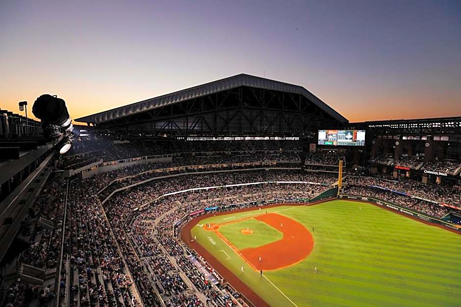 Crowne Plaza Dallas Downtown by IHG