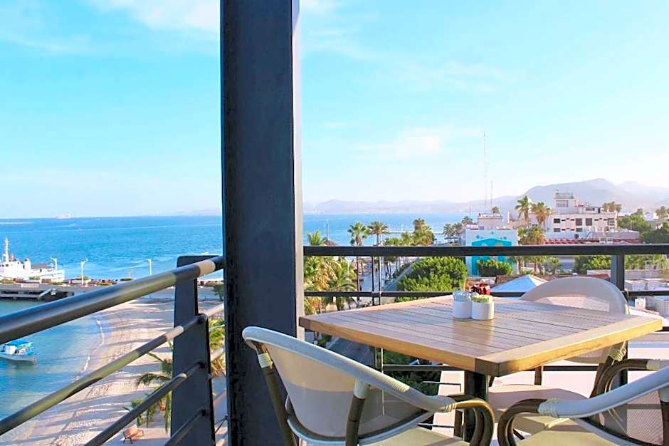 Seven Crown La Paz Malecon