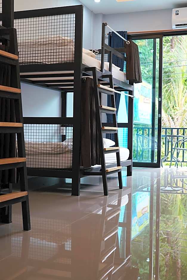 Chillax Khaosok Hostel - SHA Certified