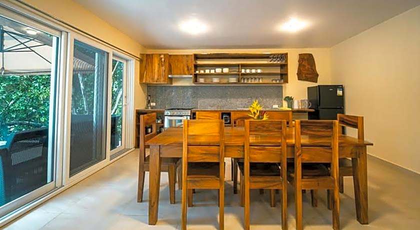 Antique Amor Bungalows & Villas