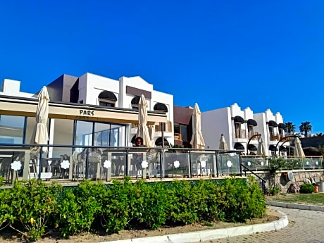 Small Beach Hotel