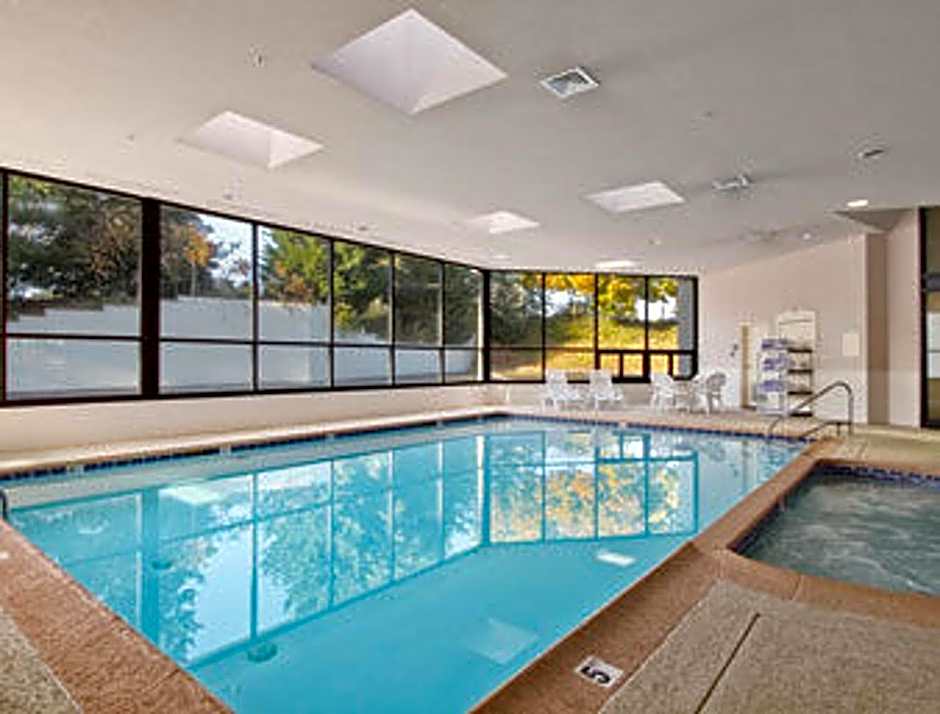 Ramada by Wyndham Harrisburg/Hershey Area