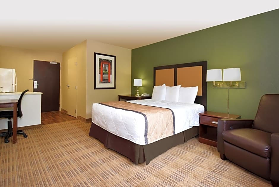 Extended Stay America Select Suites - Tampa - North - USF - Attractions