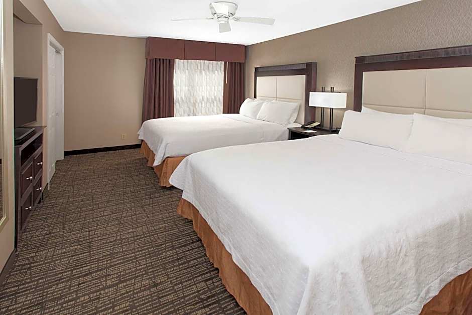 Homewood Suites By Hilton Indianapolis-At The Crossing