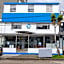 Stay Blue Hotel