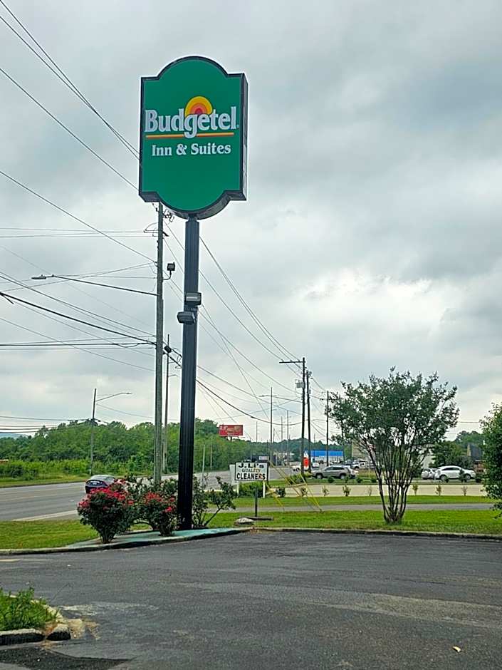 budgetel Inn & Suites