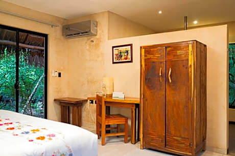 Bungalow with Garden View