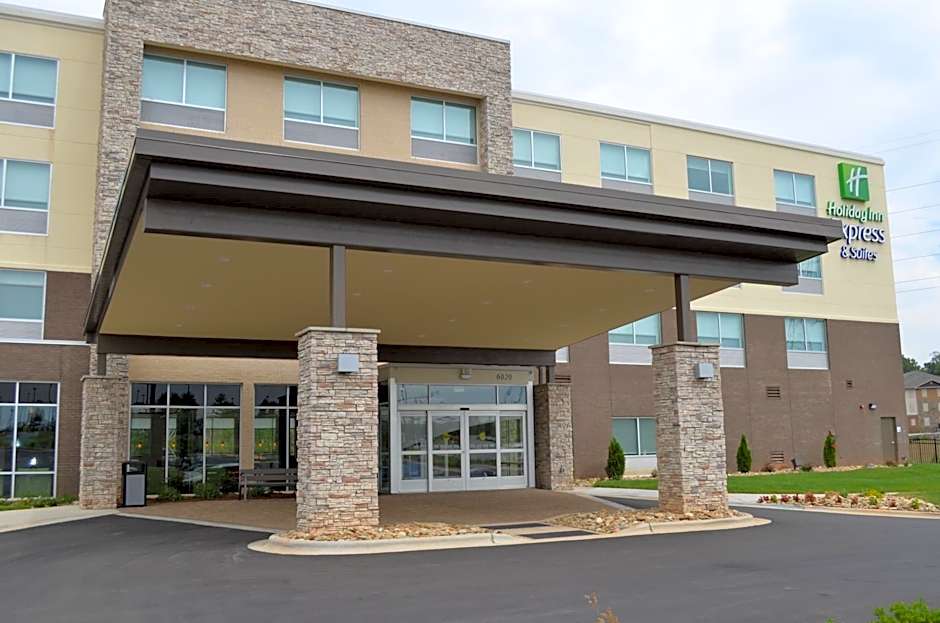 Holiday Inn Express & Suites Charlotte NE - University Area By IHG