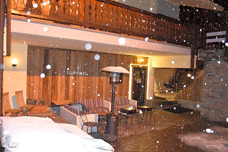 Shatush Hotel
